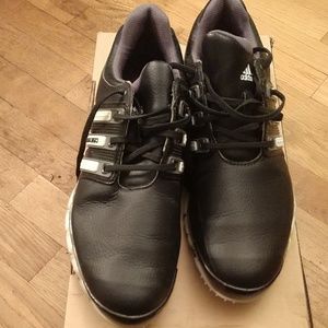 Size 9 Mens black Golf shoes